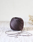 De Rerum Natura Antigone - De Rerum Natura Prunelle - The Little Yarn Store