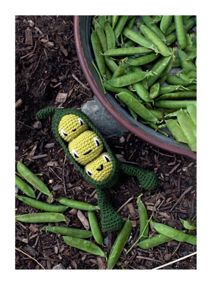 Alexandra's Garden Vegetables: 30 Crochet Vegetable Patterns - Kerry Lord - The Little Yarn Store