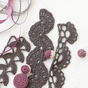 Complete Crochet Handbook - Eveline Hetty-Burkart, Beate Hilbig, and Beatrice Simon - The Little Yarn Store