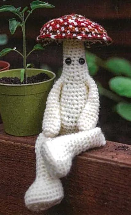 Crochet Snails and Mushroom Sprites - Megan Lapp - The Little Yarn Store