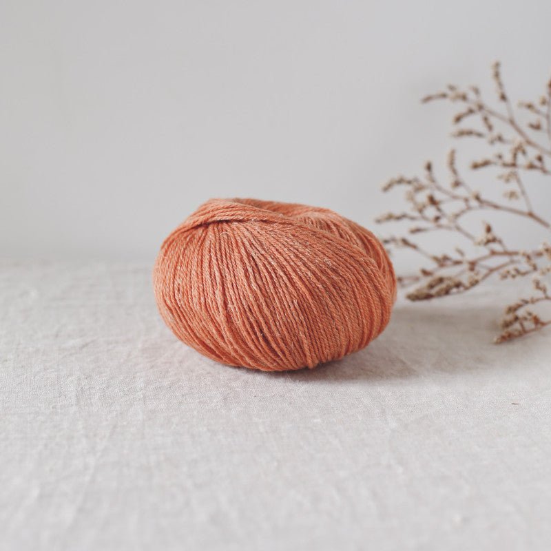 De Rerum Natura Alice - De Rerum Natura Abricot - The Little Yarn Store