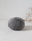 De Rerum Natura Alice - De Rerum Natura Basalte - The Little Yarn Store