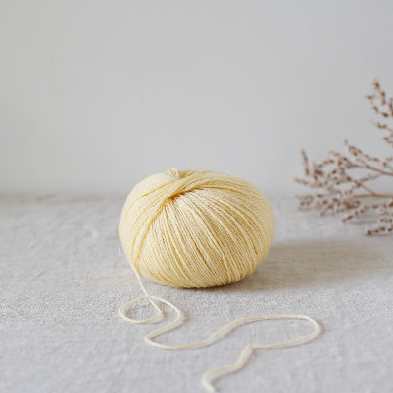 De Rerum Natura Alice - De Rerum Natura Primevère - The Little Yarn Store