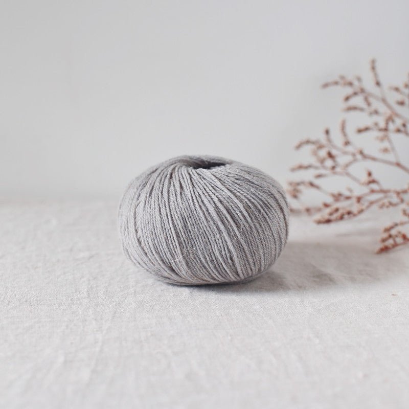 De Rerum Natura Alice - De Rerum Natura Ricochet - The Little Yarn Store