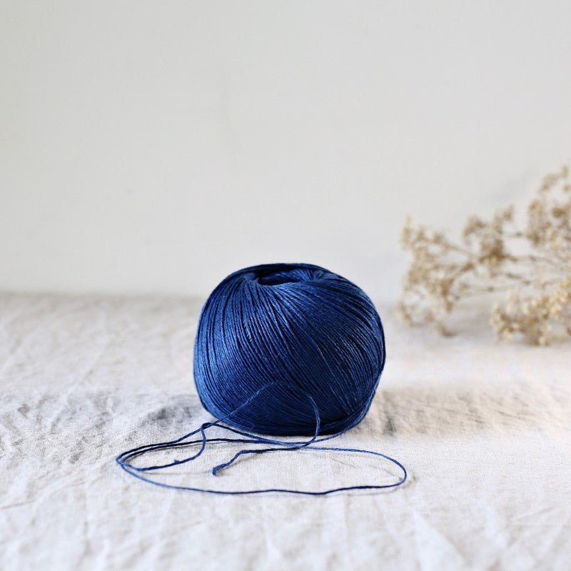 De Rerum Natura Antigone - De Rerum Natura Cobalt - The Little Yarn Store