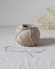 De Rerum Natura Antigone - De Rerum Natura Lin (Undyed) - The Little Yarn Store