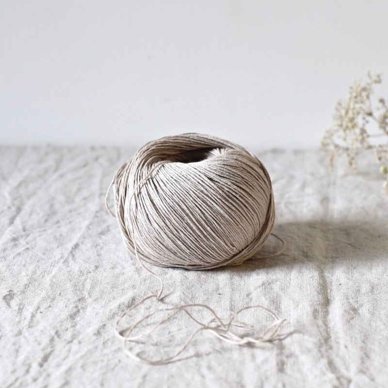 De Rerum Natura Antigone - De Rerum Natura Tourterelle - The Little Yarn Store