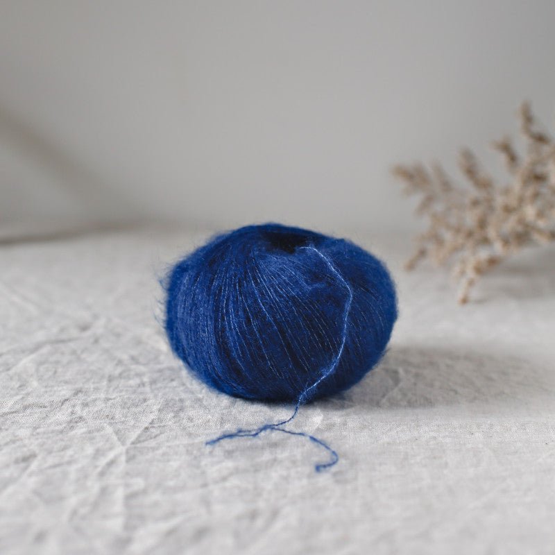 De Rerum Natura Bérénice - De Rerum Natura Delphinium - The Little Yarn Store