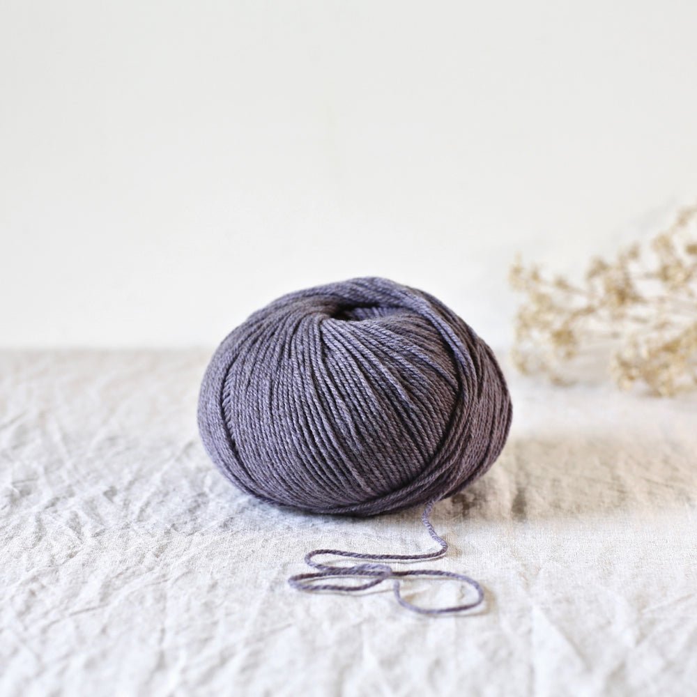 De Rerum Natura Gilliatt - De Rerum Natura Aster - The Little Yarn Store
