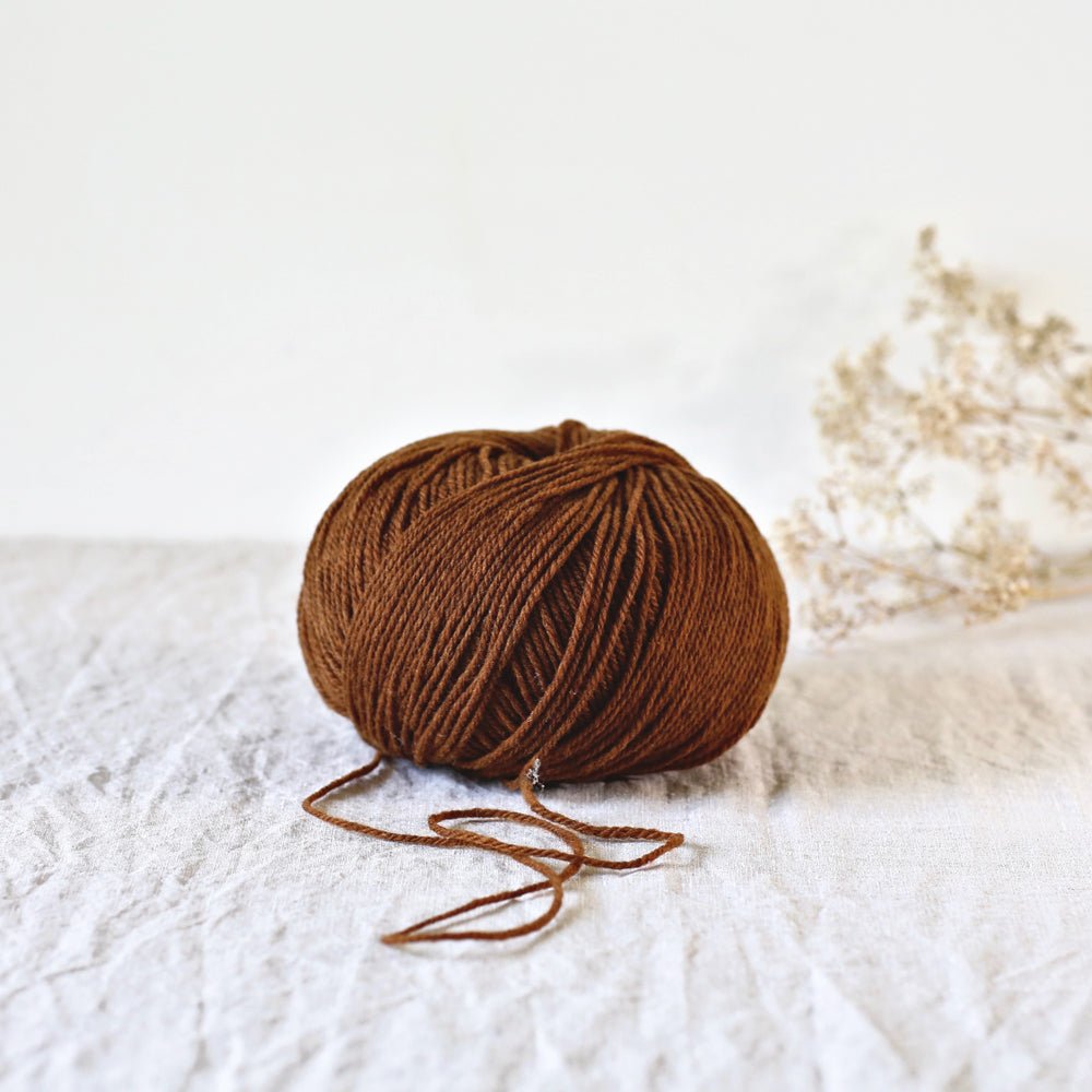 De Rerum Natura Gilliatt - De Rerum Natura Caramel - The Little Yarn Store