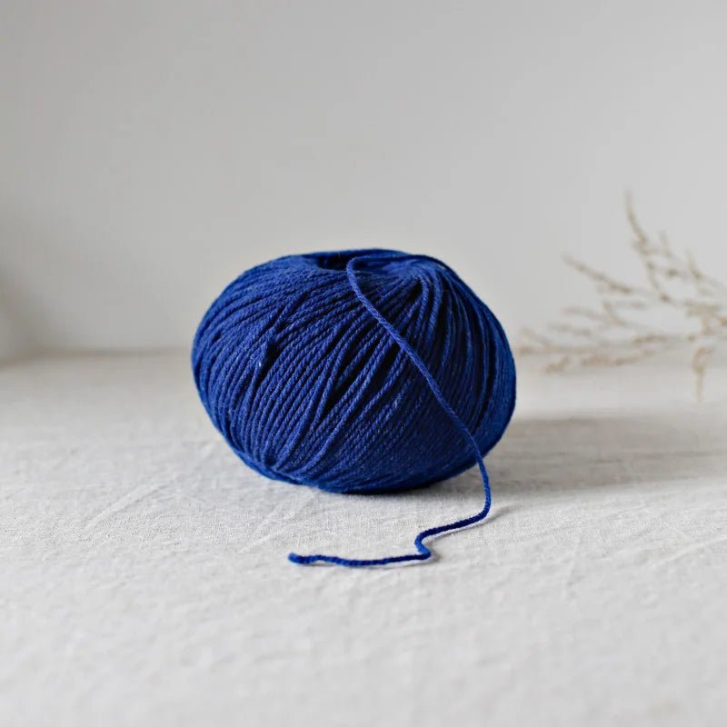 De Rerum Natura Gilliatt - De Rerum Natura Delphinium - The Little Yarn Store