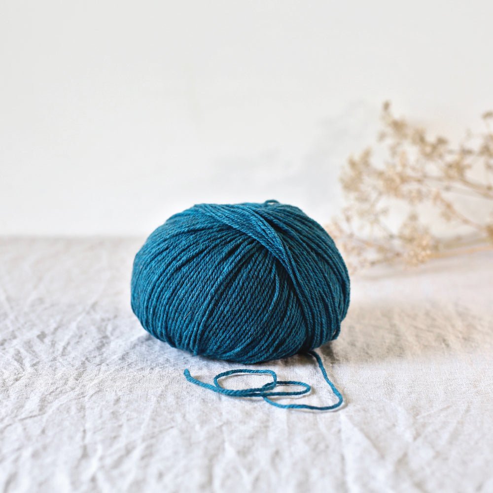 De Rerum Natura Gilliatt - De Rerum Natura Plume - The Little Yarn Store