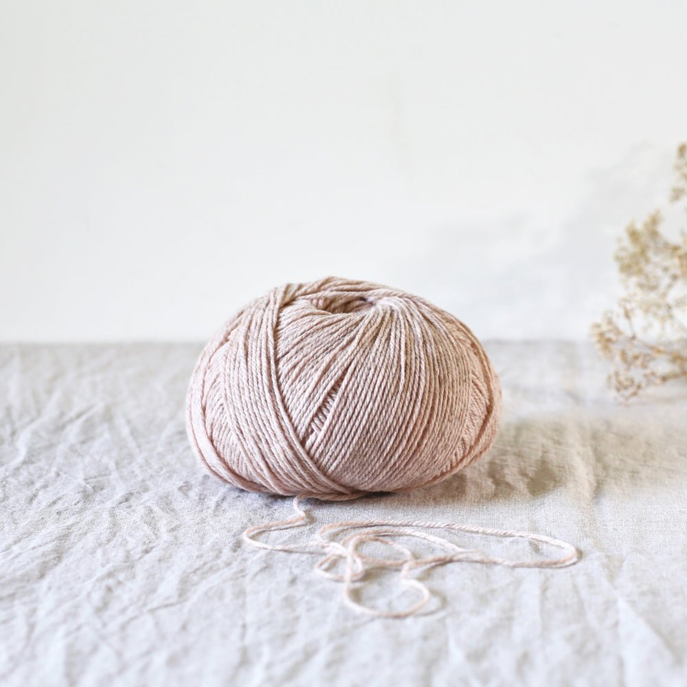 De Rerum Natura Gilliatt - De Rerum Natura Quartz - The Little Yarn Store