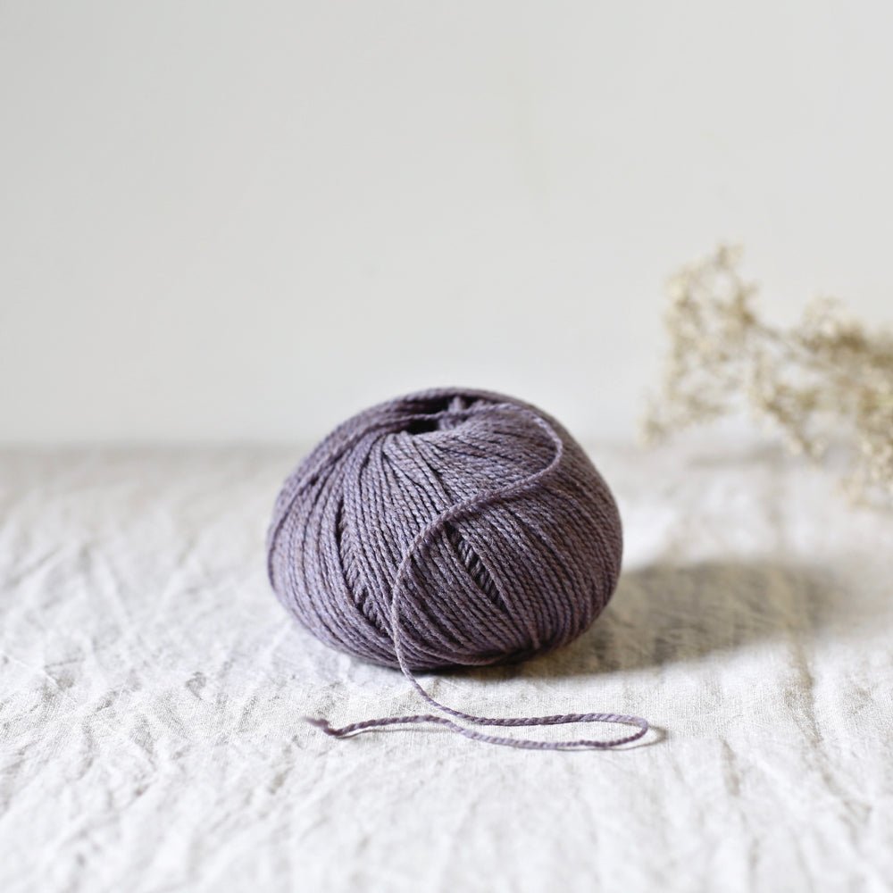 De Rerum Natura Ulysse - De Rerum Natura Aster - The Little Yarn Store