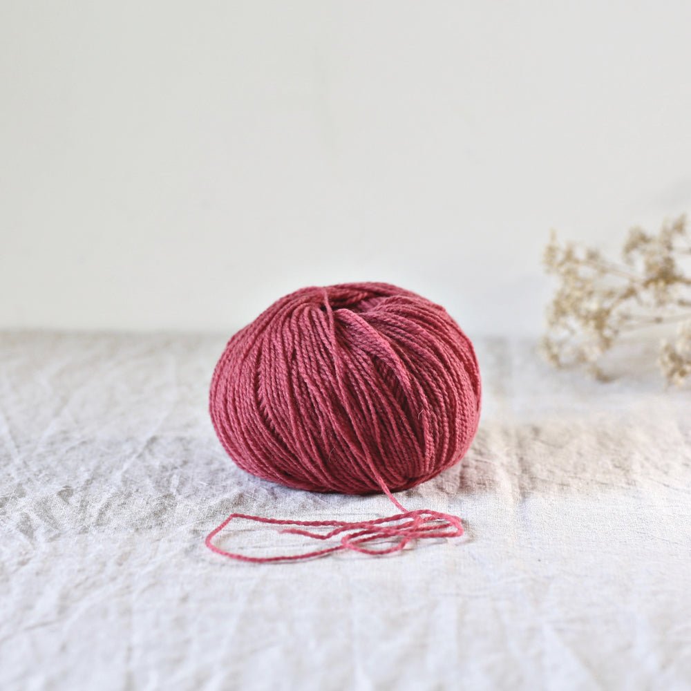De Rerum Natura Ulysse - De Rerum Natura Bois de Rose - The Little Yarn Store