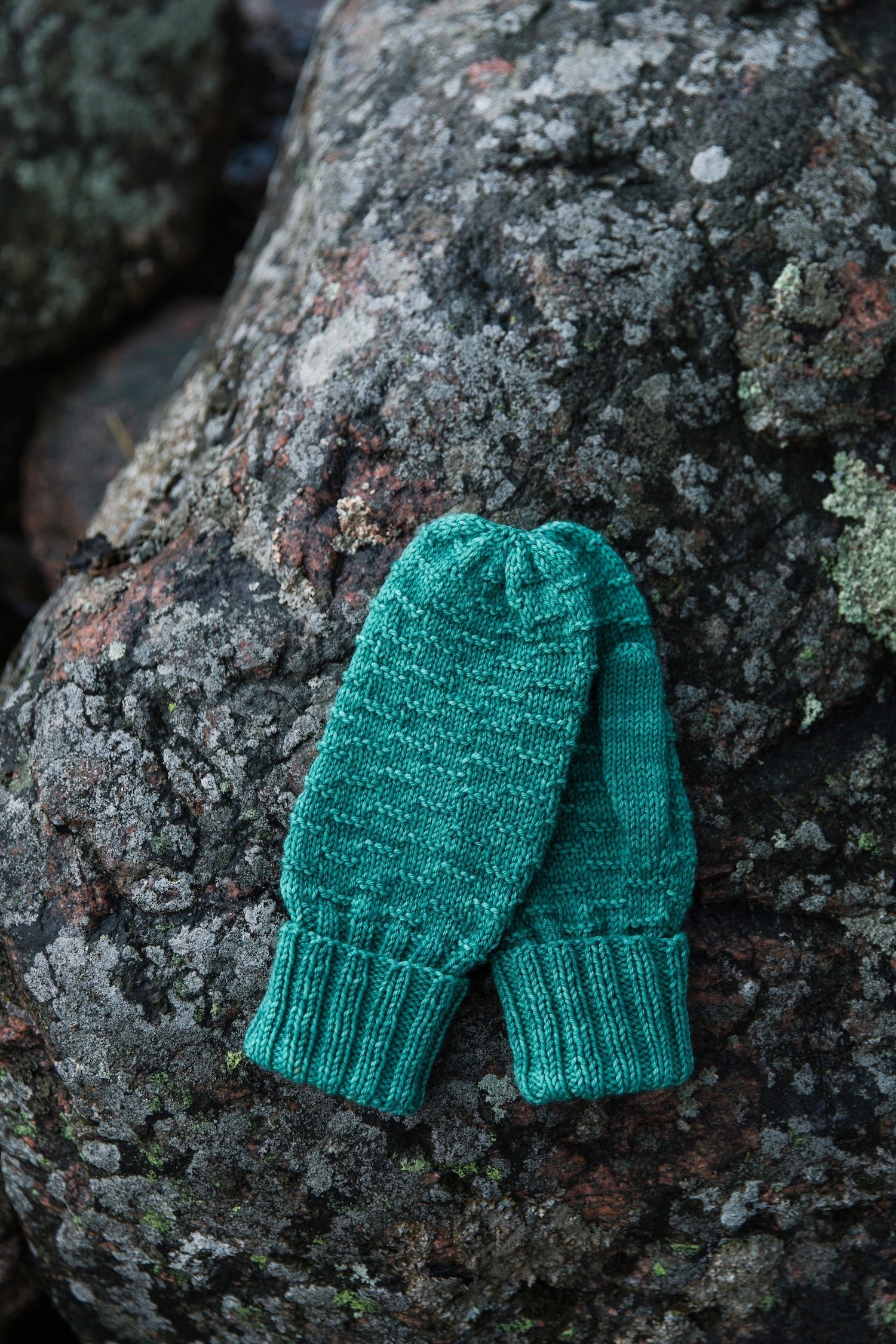 Soothing Stitches: Knits for a Quiet Mind - Laine - The Little Yarn Store
