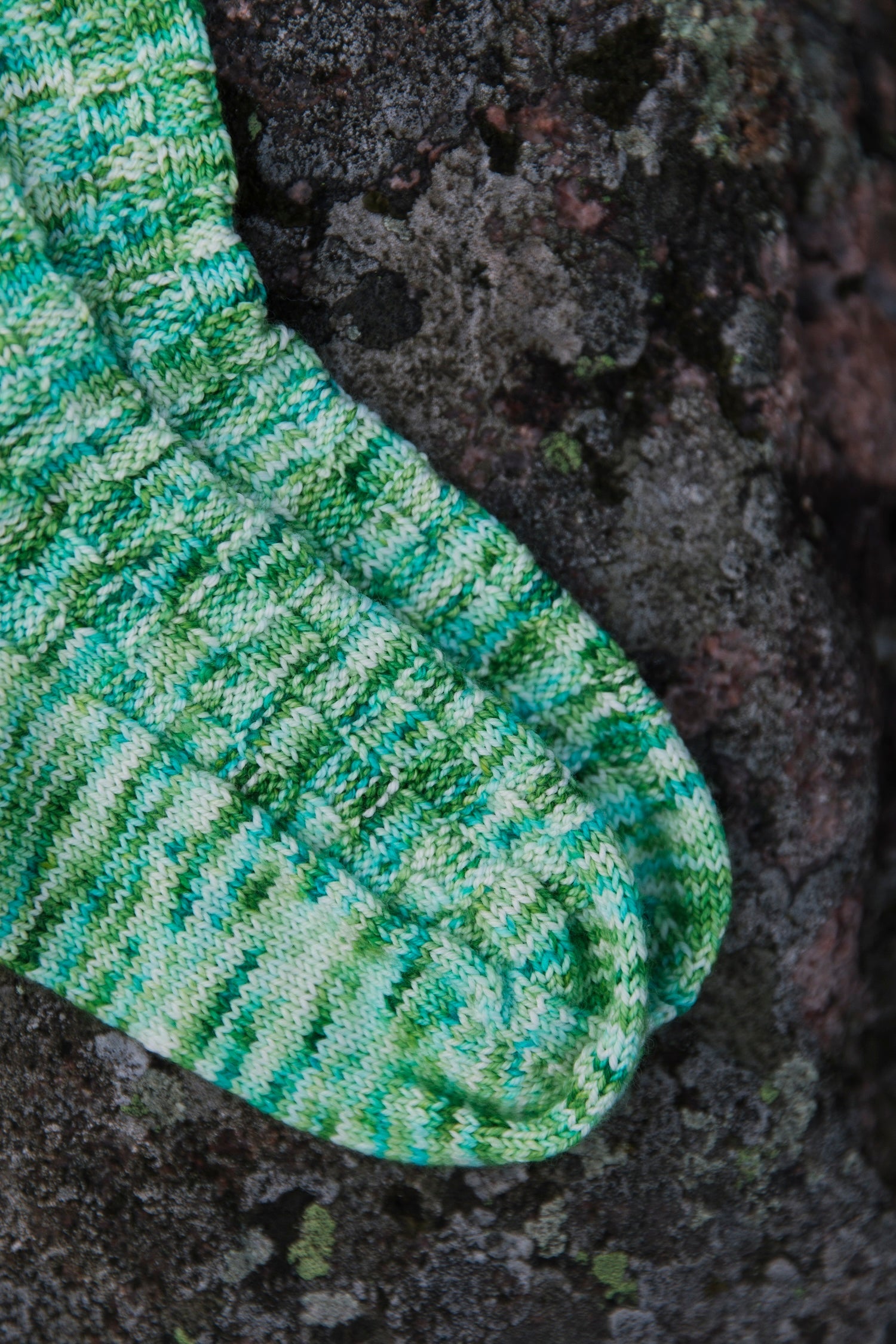 Soothing Stitches: Knits for a Quiet Mind - Laine - The Little Yarn Store