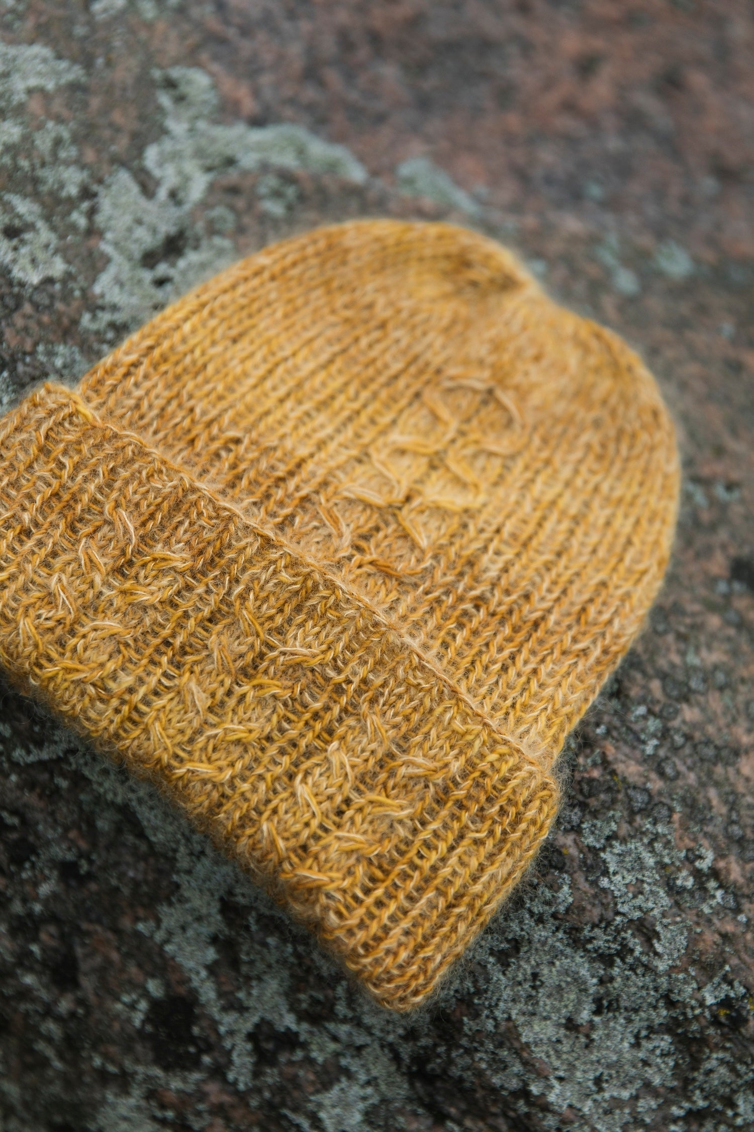 Soothing Stitches: Knits for a Quiet Mind - Laine - The Little Yarn Store