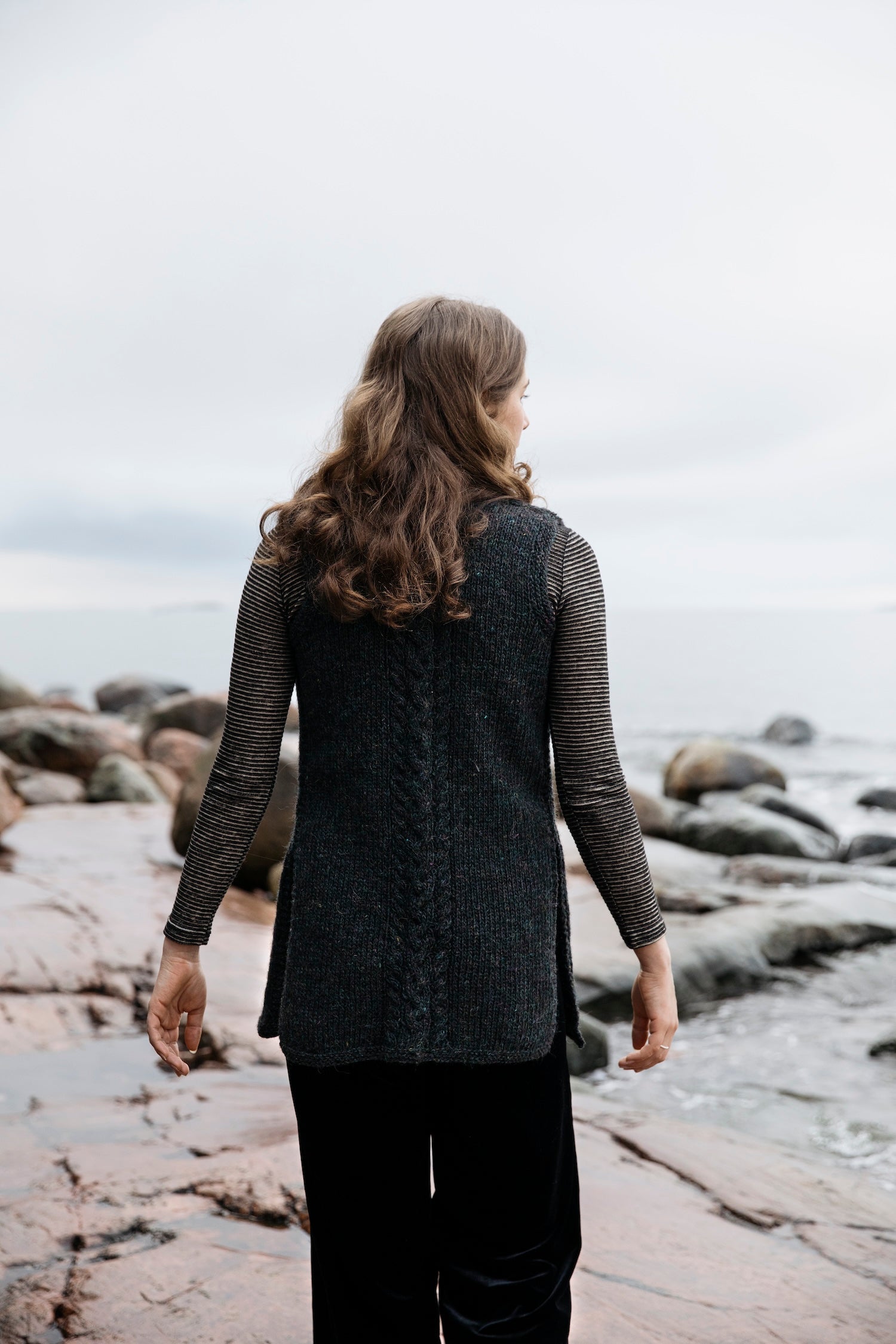 Soothing Stitches: Knits for a Quiet Mind - Laine - The Little Yarn Store