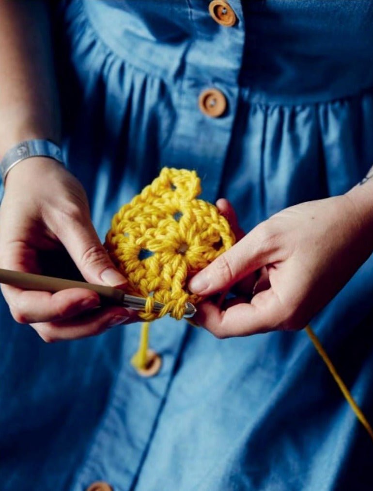 You Will Be Able to Crochet by the End of This Book - Zoe Bateman - The Little Yarn Store