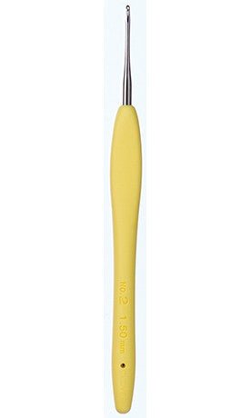 Clover Amour Crochet Hook - Clover 1.5 mm - The Little Yarn Store