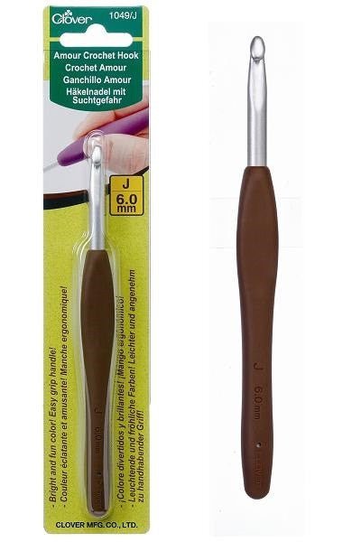 Clover Amour Crochet Hook - Clover 6.0 mm - The Little Yarn Store