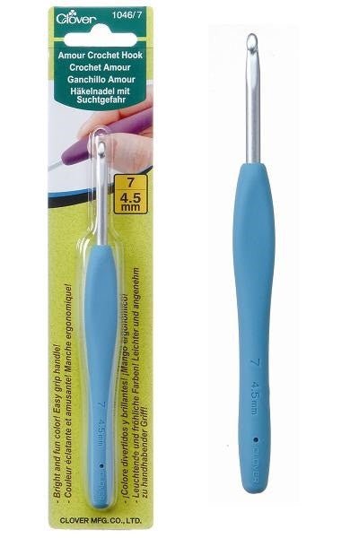 Clover Amour Crochet Hook - Clover 4.5 mm - The Little Yarn Store