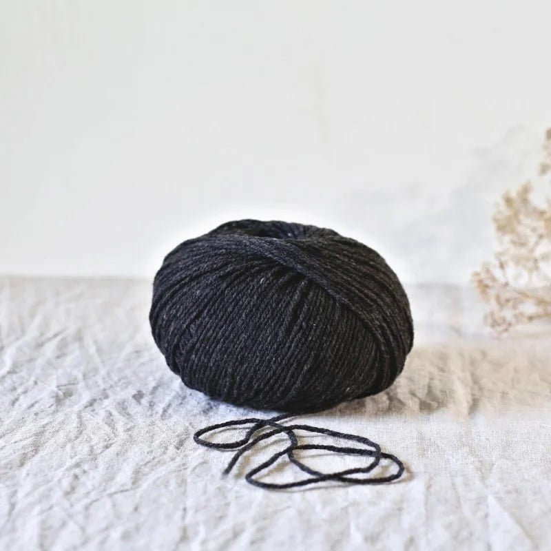 De Rerum Natura Gilliatt - De Rerum Natura Fusain - The Little Yarn Store